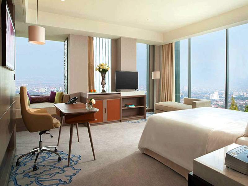 Family Suite with Terrace & Panorama views
